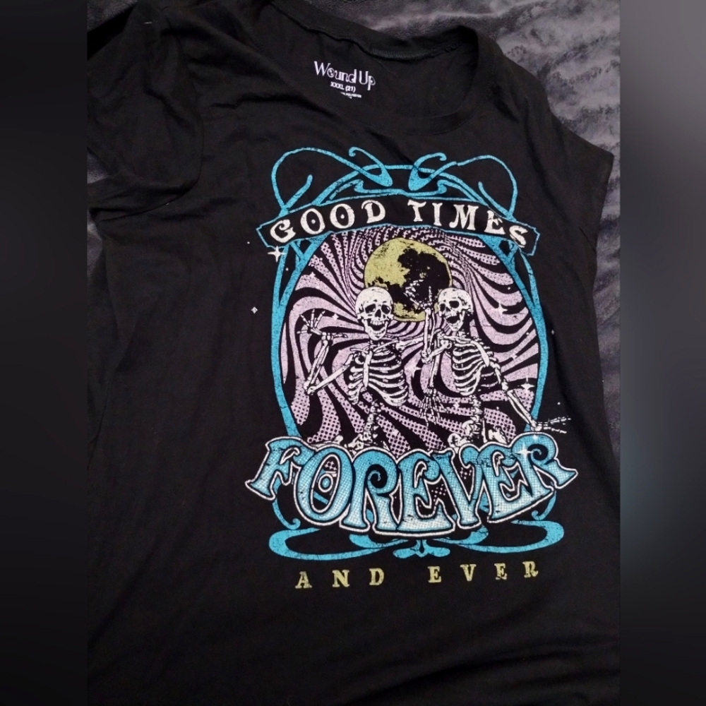 Wound up skeleton shirt